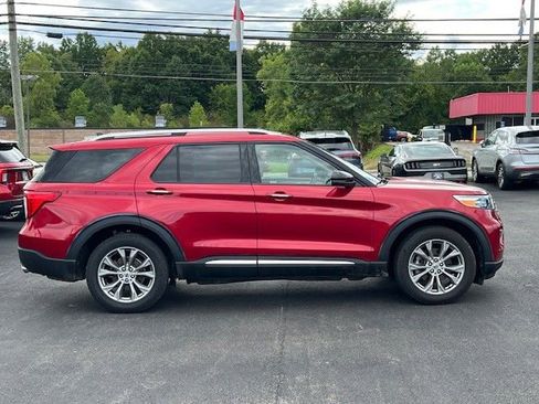 Used 2022 Ford Explorer Limited w/ Equipment Group 301A image 6