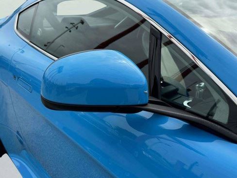 Used 2011 Aston Martin V12 Vantage Coupe RWD image 9
