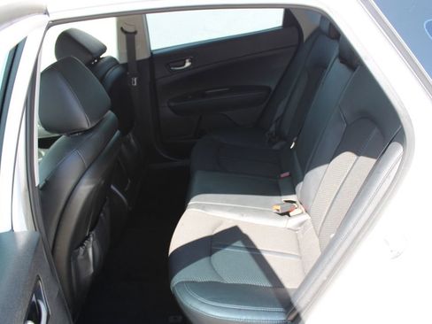 Used 2018 Kia Optima S w/ 18" Alloy Wheels Package image 14