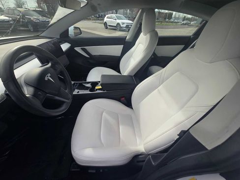 Used 2020 Tesla Model 3 Standard Range image 25