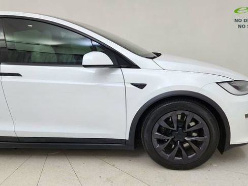 Used 2022 Tesla Model X AWD/4WD image 7