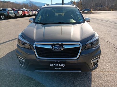 Used 2021 Subaru Forester Touring image 2