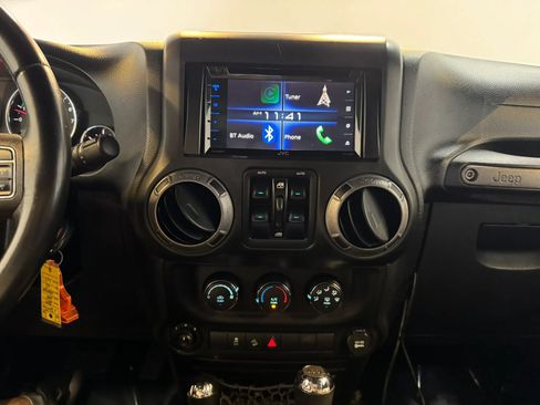 Used 2014 Jeep Wrangler Unlimited Sport w/ Quick Order Package 24S AWD/4WD image 13