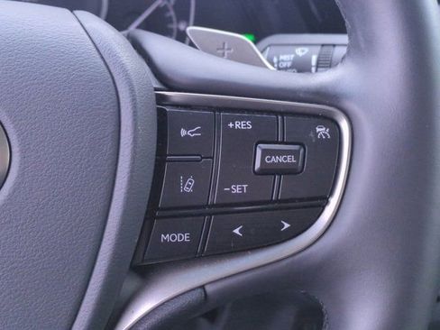 Used 2025 Lexus ES 300h w/ Premium Package image 21