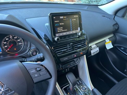 New 2024 Mitsubishi Eclipse Cross LE image 22