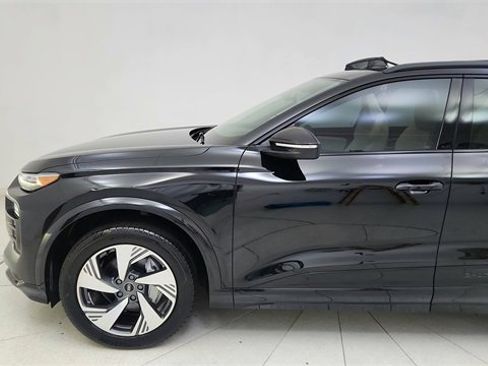 Used 2025 Audi Q6 e-tron Premium Plus w/ Premium Plus image 4