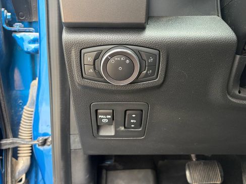 Used 2020 Ford F150 XLT w/ Equipment Group 302A Luxury AWD/4WD image 17