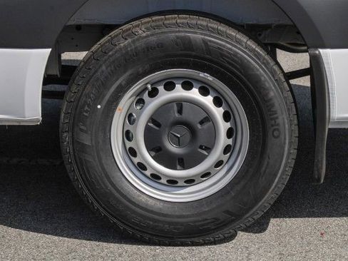 New 2025 Mercedes-Benz Sprinter 2500 image 10