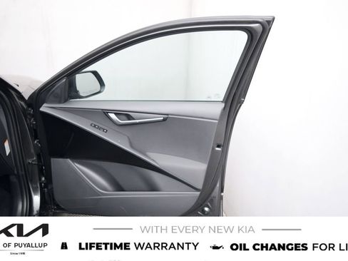New 2026 Kia Niro LX FWD image 15