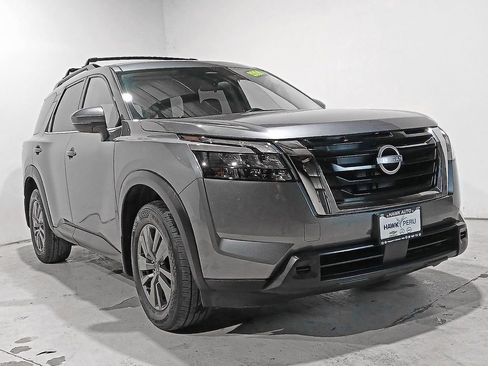 Used 2024 Nissan Pathfinder SV image 33