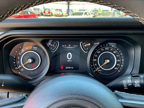Used 2025 Jeep Wrangler Unlimited Sport AWD/4WD image 21