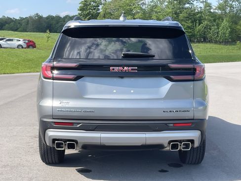 Used 2025 GMC Acadia Elevation AWD/4WD image 4