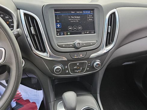 Used 2023 Chevrolet Equinox LT image 17