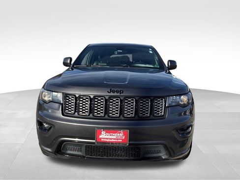 Used 2020 Jeep Grand Cherokee Altitude image 9