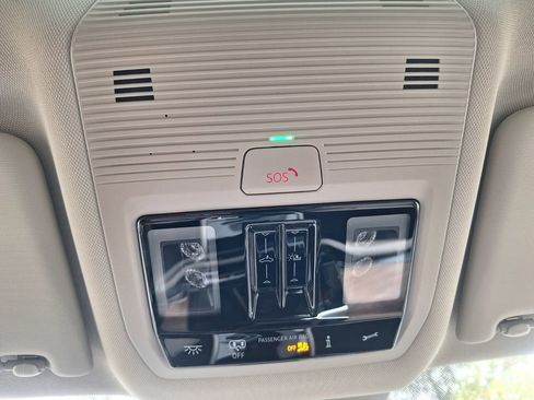 New 2026 Volkswagen Atlas SE image 19