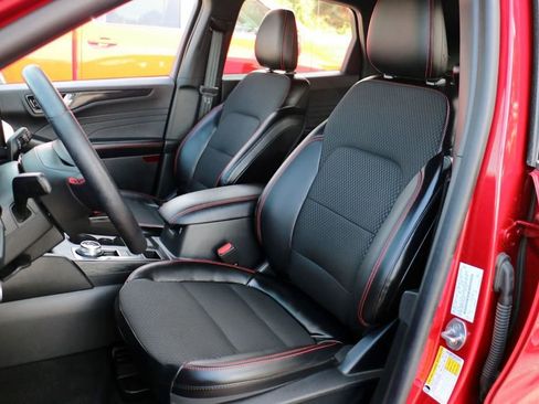 Certified 2024 Ford Escape ST-Line w/ Tech Pack #1 FWD image 17
