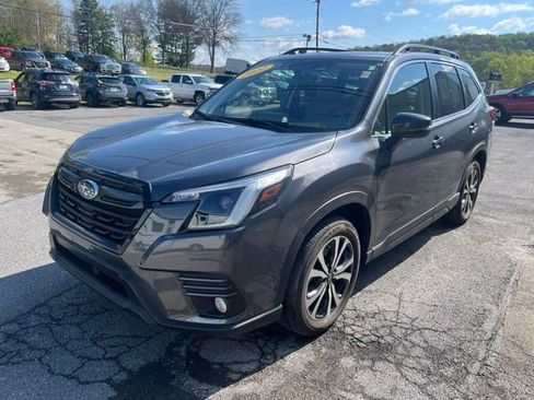 Used 2022 Subaru Forester Limited AWD/4WD image 10