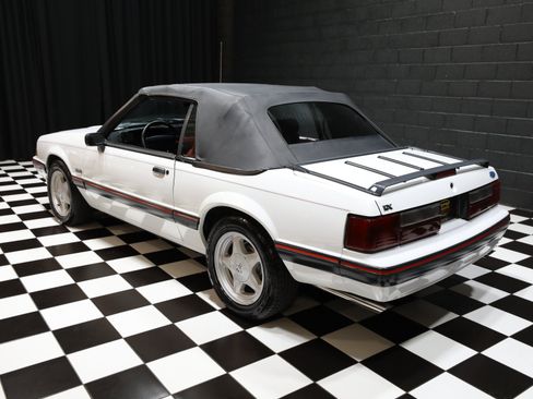 Used 1991 Ford Mustang LX RWD image 8