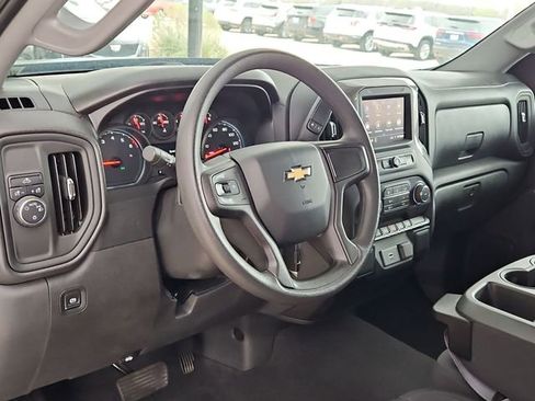 Used 2020 Chevrolet Silverado 1500 Custom w/ Custom Value Package image 8