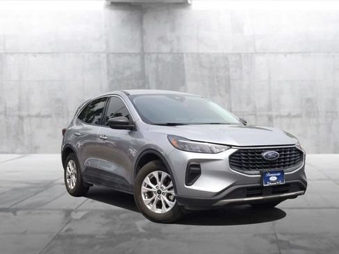 Certified 2024 Ford Escape Active FWD image 2