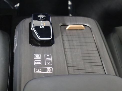 Used 2023 Nissan Ariya FWD image 25