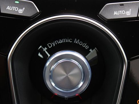 Used 2025 Acura RDX SH-AWD image 26