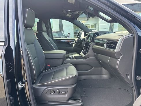 New 2026 GMC Yukon Elevation image 19