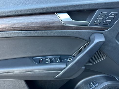 Used 2024 Audi Q5 2.0T Prestige w/ Prestige Package AWD/4WD image 12