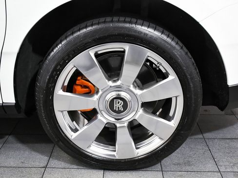 Used 2024 Rolls-Royce Cullinan image 8