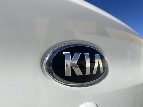 Used 2020 Kia Rio LX image 10