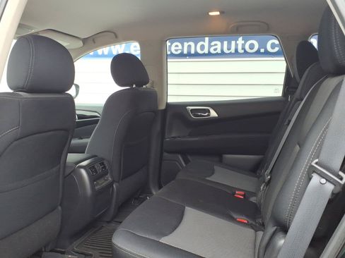 Used 2017 Nissan Pathfinder SV FWD image 10