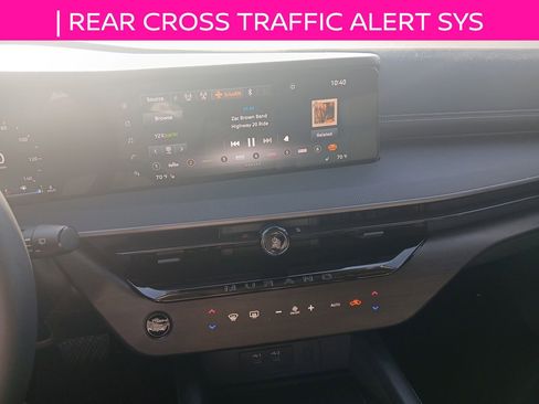 Used 2025 Nissan Murano SV image 14