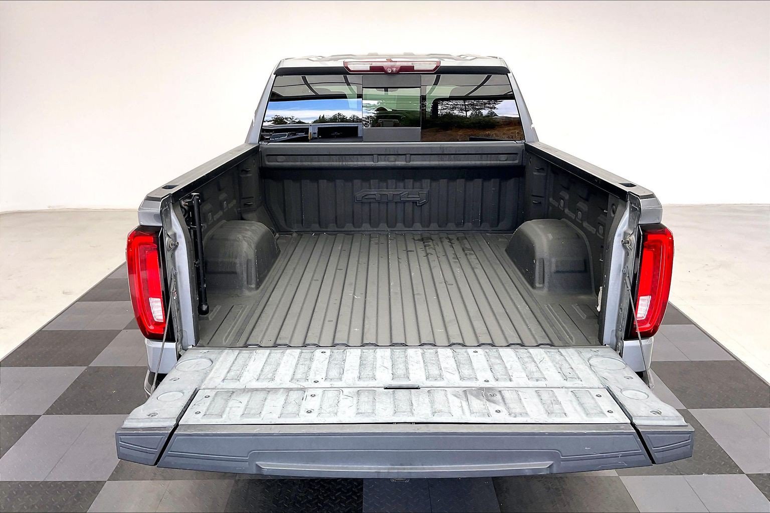 Used 2021 GMC Sierra 1500 AT4 w/ AT4 Premium Package AWD/4WD image 27