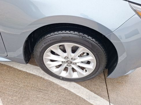 Used 2020 Toyota Corolla LE image 11