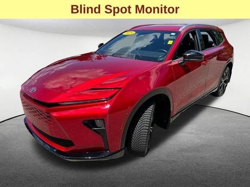 Certified 2025 Toyota Crown Signia AWD/4WD image 6