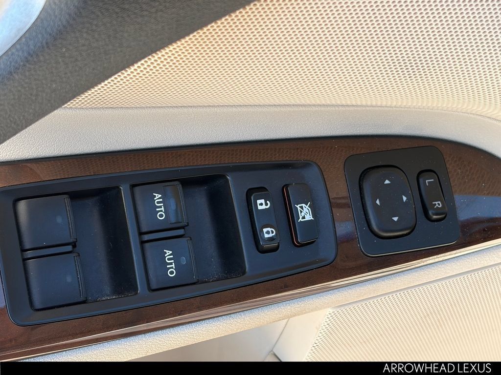 Used 2012 Lexus IS 250C RWD image 17