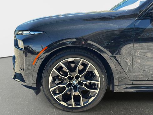 Used 2026 BMW X7 M60i image 11