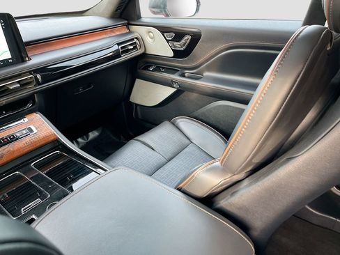 Used 2025 Lincoln Aviator Black Label image 23