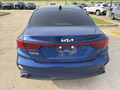 Used 2023 Kia Forte LXS FWD image 9
