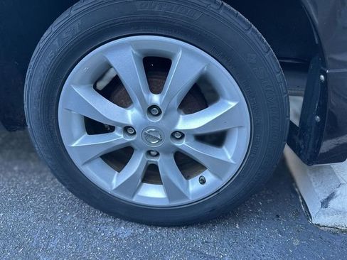 Used 2010 Nissan Sentra 2.0 SL w/ Premium Plus Pkg image 10