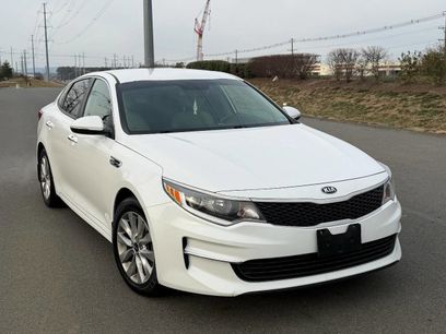 Used 2018 Kia Optima LX w/ 17" Alloy Wheels Package