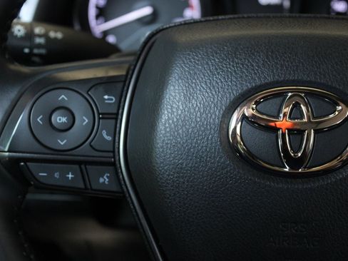 Used 2023 Toyota Camry SE FWD image 25