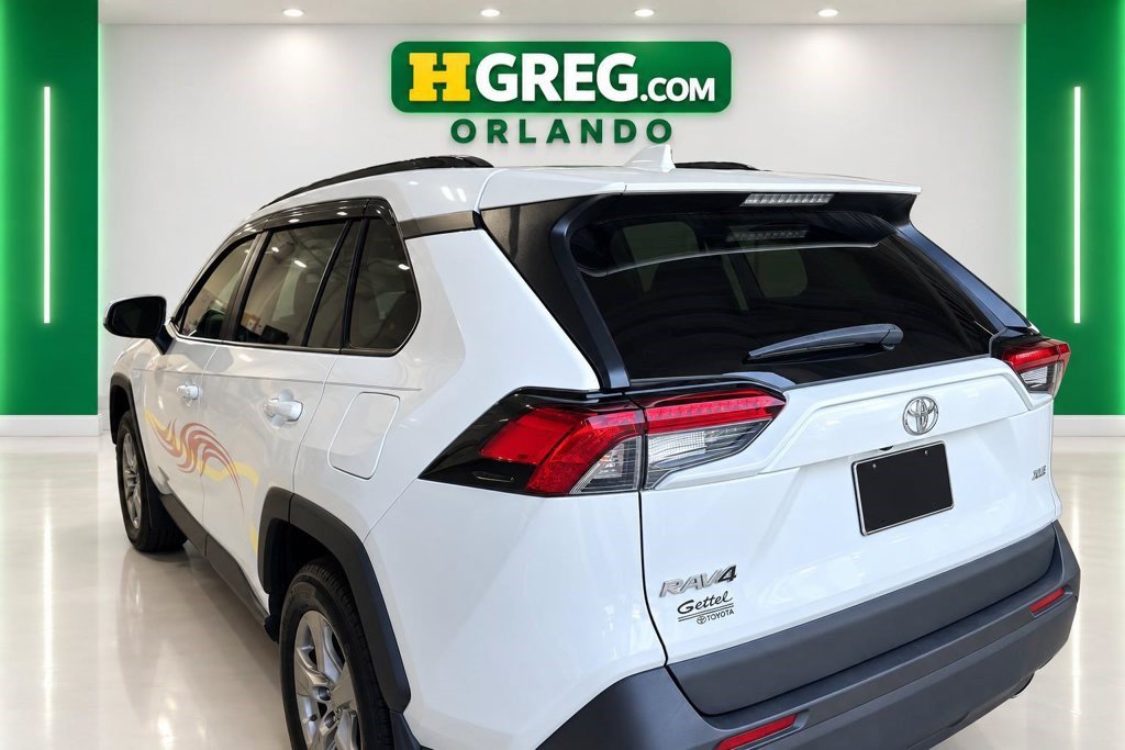 Used 2024 Toyota RAV4 XLE w/ Convenience Package FWD image 2