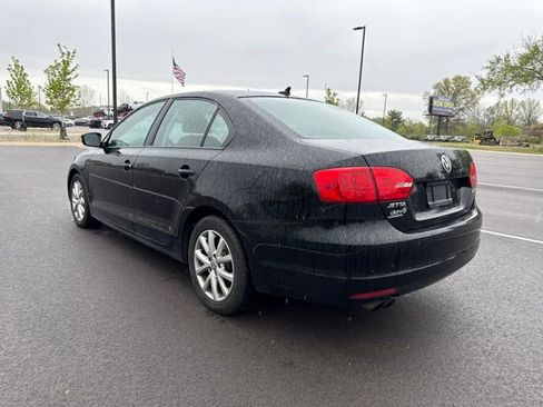 Used 2012 Volkswagen Jetta SE FWD image 3