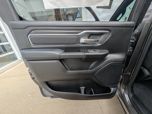 New 2026 RAM 1500 4x4 Crew Cab image 38