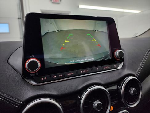 Used 2023 Nissan Sentra SV image 17