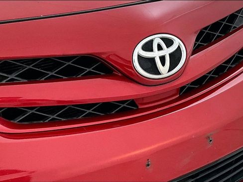 Used 2011 Toyota Corolla LE image 38