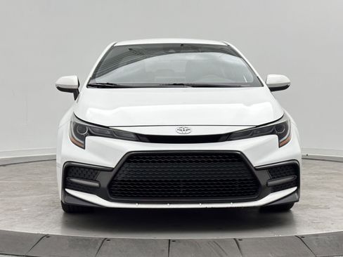 Used 2020 Toyota Corolla SE FWD image 2