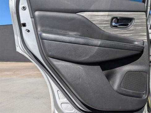 Used 2015 Nissan Murano Platinum w/ Platinum Technology Package image 25