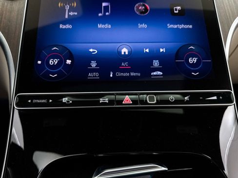 Used 2024 Mercedes-Benz C 300 Sedan image 23